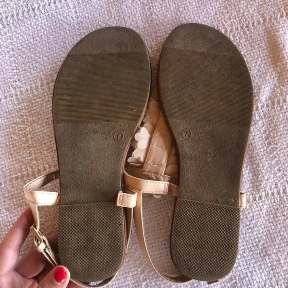 Y2K Arizona Jean Company AZ Aruba Floral Bejeweled Thong Sandals Women’s 7M Boho